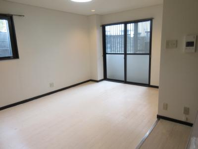 アルテハイム五条の居間・リビング|洋室