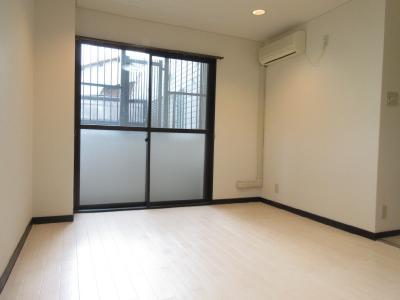 アルテハイム五条の居間・リビング