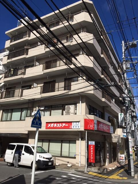 金子ビルの外観