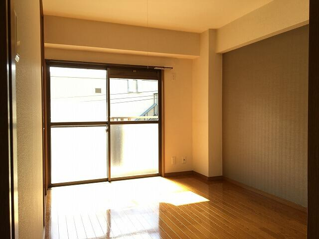 金子ビルの寝室