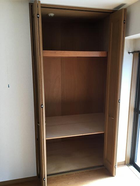 金子ビルの収納