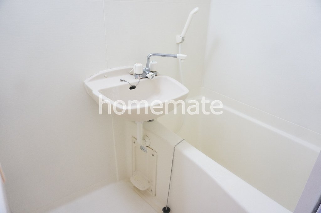 熊本市南区出仲間４丁目のアパートの浴室