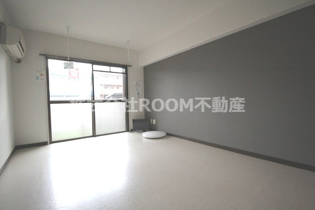 メゾンパークインの居間・リビング