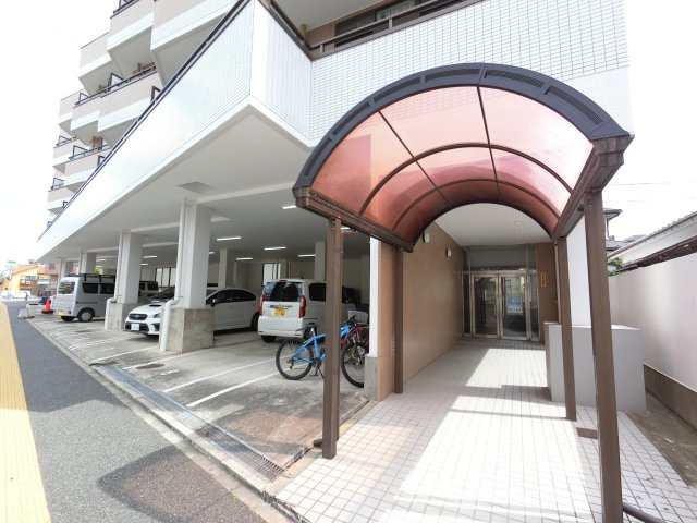 【エントランス】