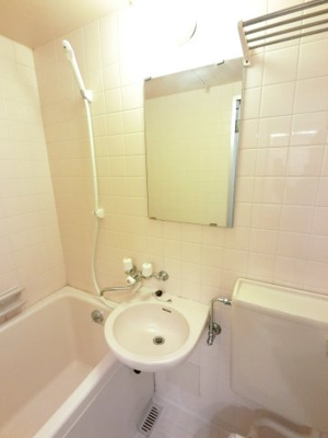 【洗面所】 | ソレイユマツド