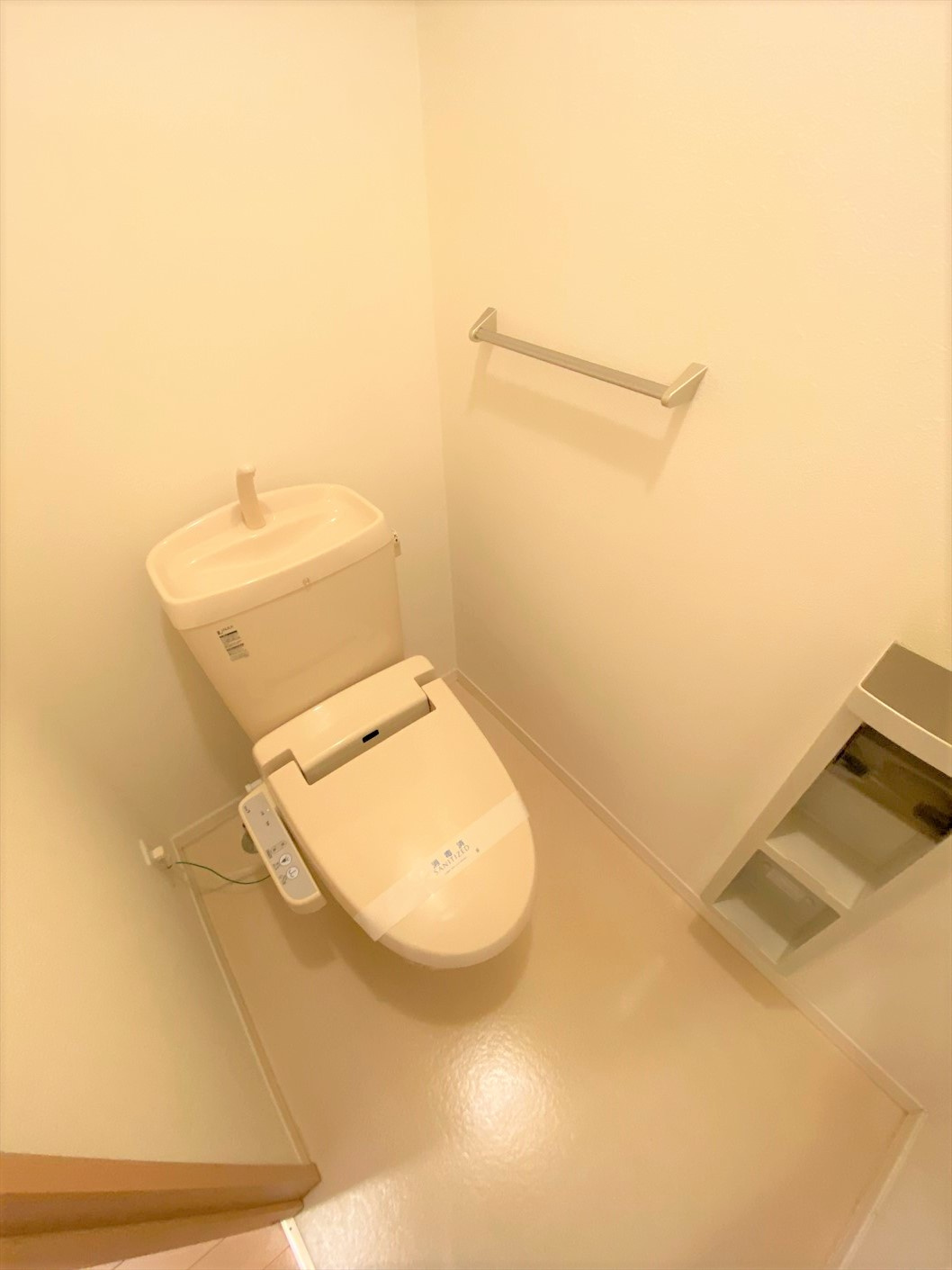 ロイヤルオークス弐番館の玄関