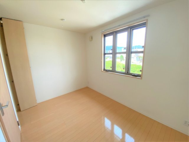 ロイヤルオークス弐番館の居間・リビング