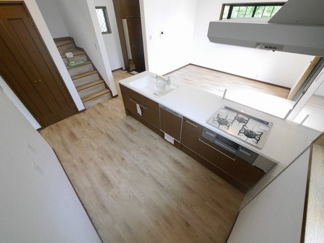 熊内町５丁目中古戸建（リノベーション）のキッチン|食洗機付き＾＾