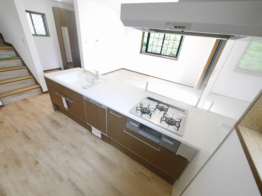 熊内町５丁目中古戸建（リノベーション）のキッチン