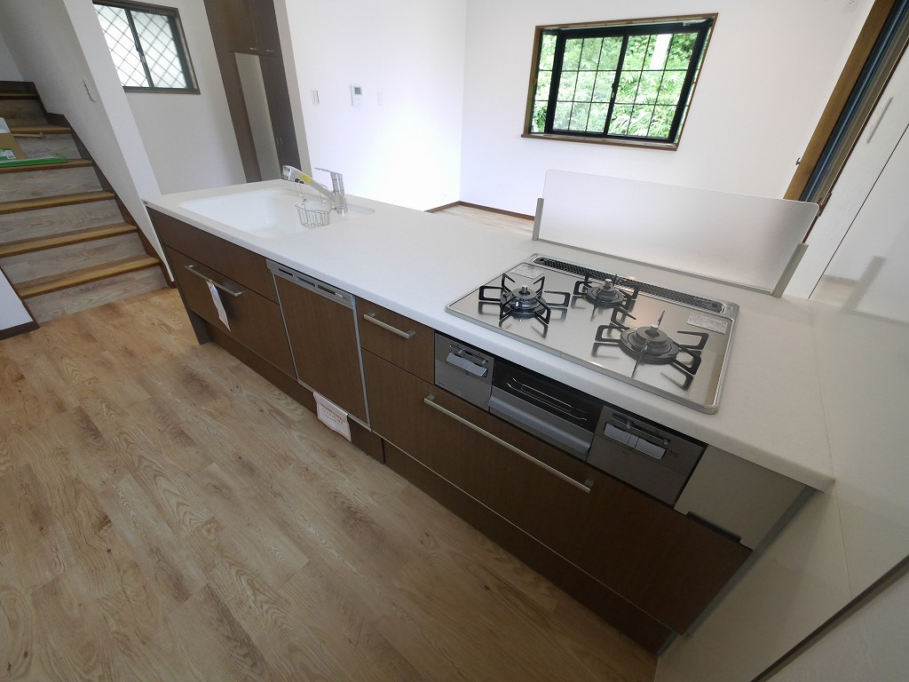 熊内町５丁目中古戸建（リノベーション）のキッチン