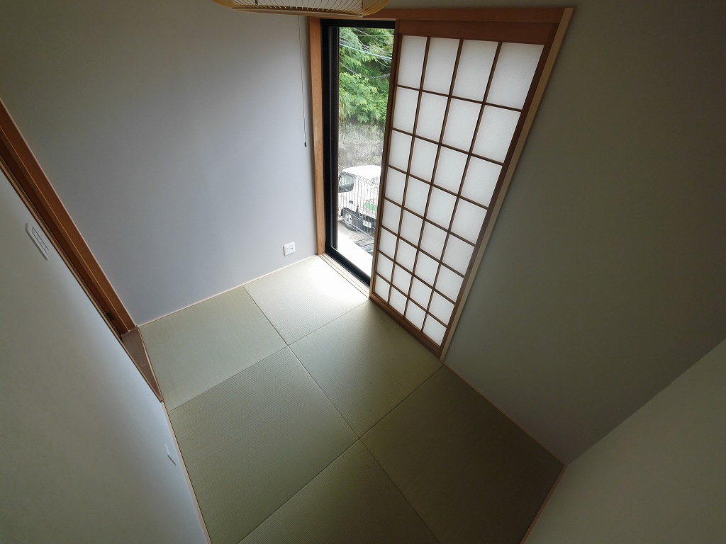 熊内町５丁目中古戸建（リノベーション）の和室