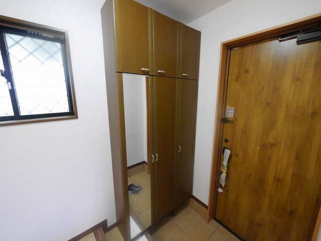 熊内町５丁目中古戸建（リノベーション）の玄関