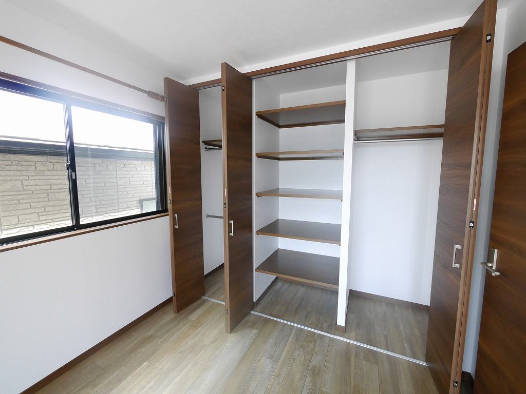 熊内町５丁目中古戸建（リノベーション）の収納