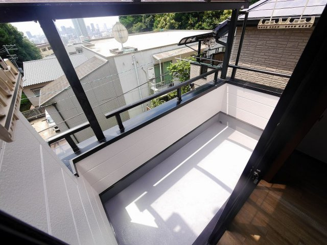 熊内町５丁目中古戸建（リノベーション）のバルコニー