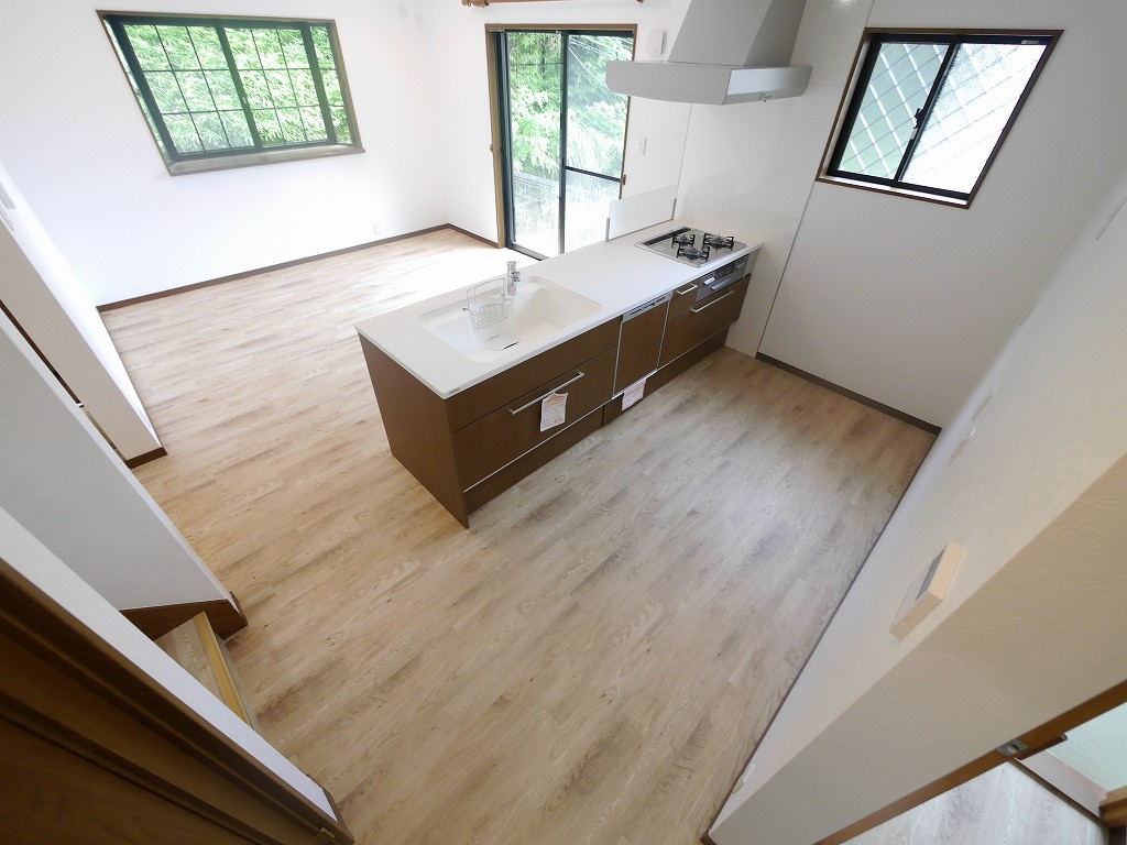 熊内町５丁目中古戸建（リノベーション）のキッチン|◇対面キッチン♪◇