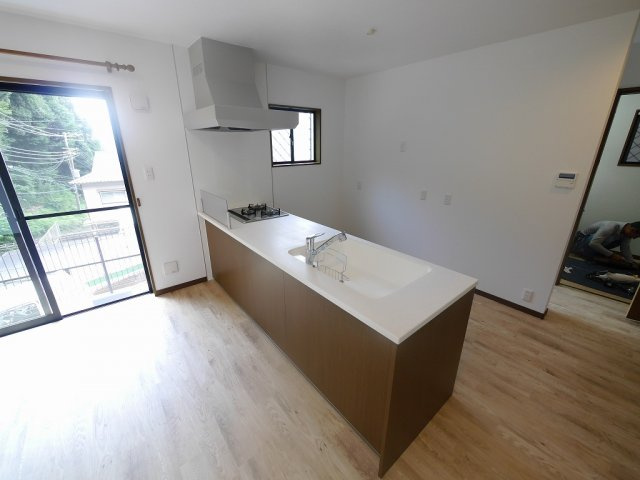 熊内町５丁目中古戸建（リノベーション）のキッチン