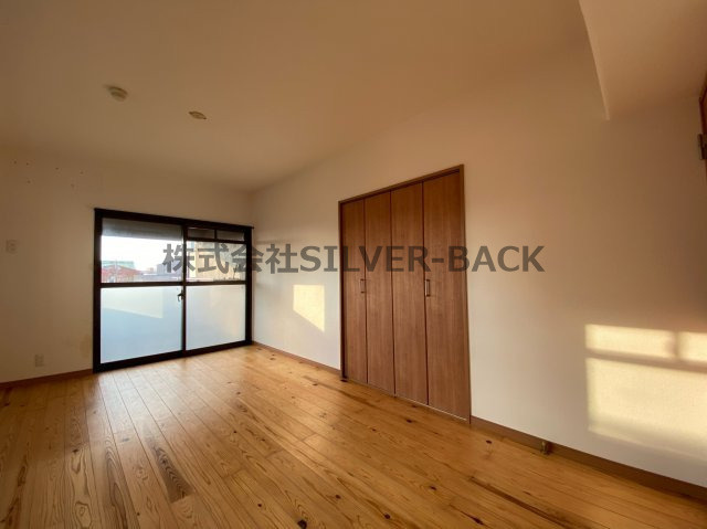 カダイ1号館の洋室