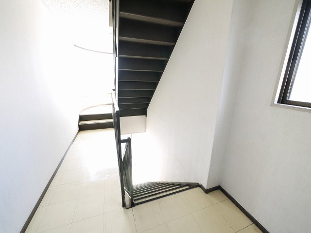 清和ビルの内装