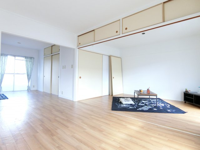 ヴィラナリー狭山1号棟の居間・リビング