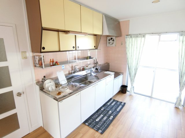 ヴィラナリー狭山1号棟のキッチン