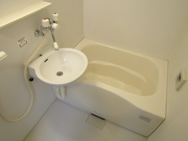 【浴室】 | West House | *別部屋参考