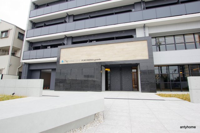 S-RESIDENCE福島grande　仲介手数料無料のエントランス