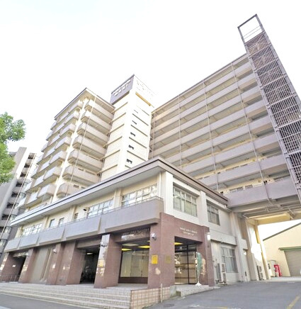 ニックハイム鶴見第一（鶴見区鶴見中央4丁目）の外観|外観です　ニックハイム鶴見第一　2LDK　京浜東北線「鶴見」駅徒歩7分　昭和54年5月築　2018年大規模修繕工事済　リノベーション済　東南・南西角部屋　L型バルコニー　家具付き