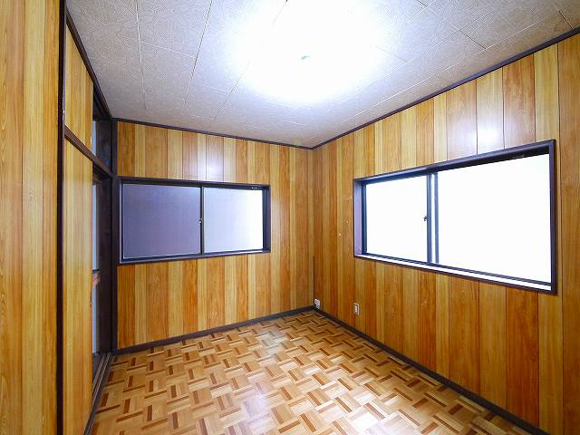 奈良市南紀寺町5丁目　テラスの内装|明るい洋室です