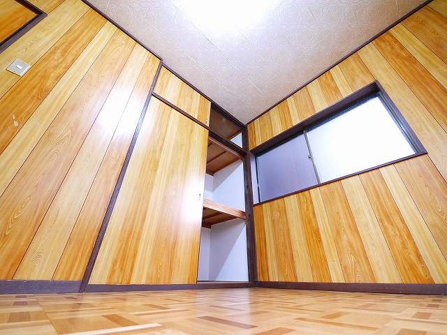 奈良市南紀寺町5丁目　テラスの収納|こまごまとしたものを収納できそうですね