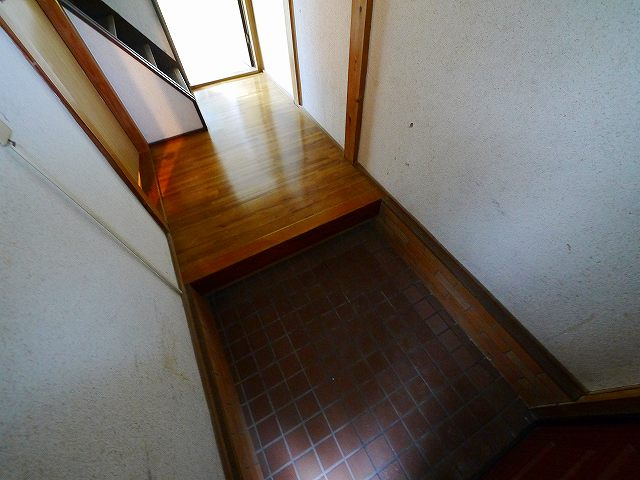 奈良市南紀寺町5丁目　テラスの玄関|きれいな玄関です