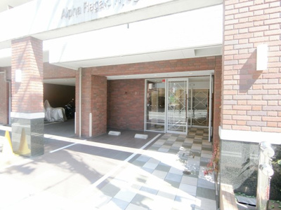 【エントランス】 | アルファレガロ兵庫 | エントランスです