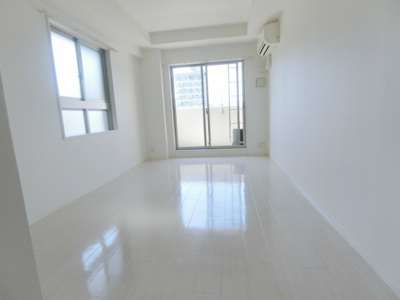 【洋室】 | アルファレガロ兵庫 | 使い勝手のいい洋室です