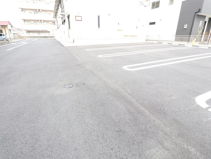サンヴィータ花園の駐車場