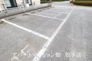 【駐車場】