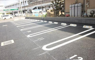 【駐車場】