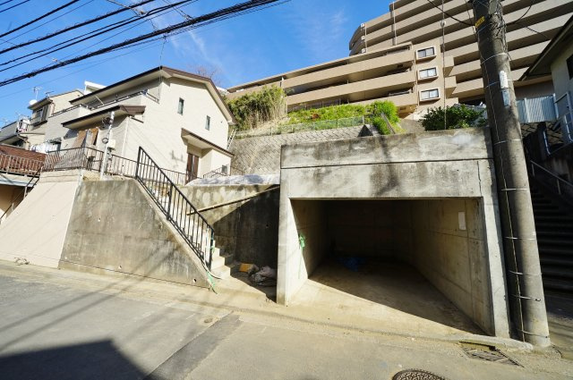 保土ヶ谷駅からほぼ平坦徒歩１３分！ＬＤＫ19.6帖の4ＬＤＫ♪保土ヶ谷区瀬戸ヶ谷町新築戸建ての外観