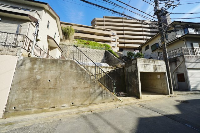 保土ヶ谷駅からほぼ平坦徒歩１３分！ＬＤＫ19.6帖の4ＬＤＫ♪保土ヶ谷区瀬戸ヶ谷町新築戸建ての外観