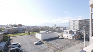 【展望】 | 周囲に高い建物が無く、日当たり良好のマンションです。