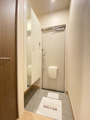 ヴィラパストラーレの玄関