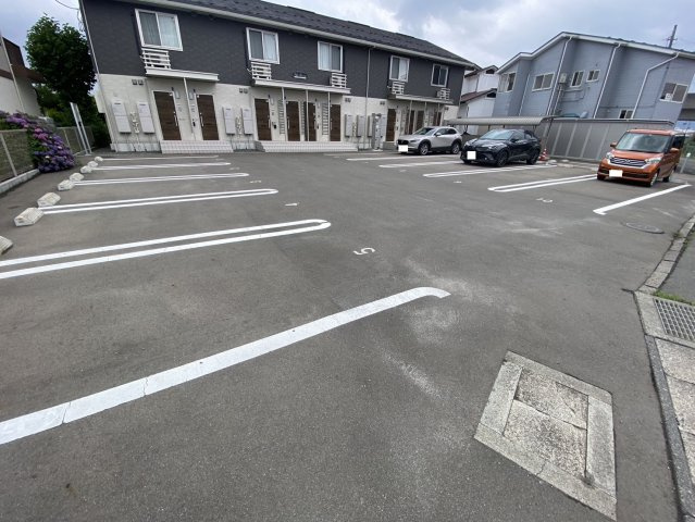 ヴィラパストラーレの駐車場