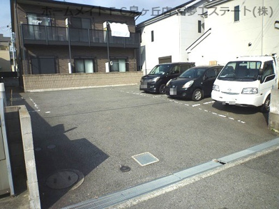 【駐車場】 | アンプルールクラージュCURE | 駐車場があるので、車を買う予定の方も安心です
