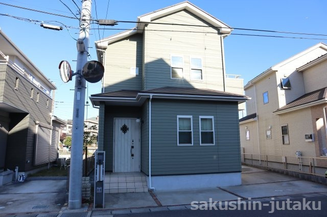 大和田　戸建　の外観|大和田　戸建　平成２５年建築　アットホームセンター施工　土地５０坪・建物３４．５坪　南西側６ｍ公道面　両面道路　
