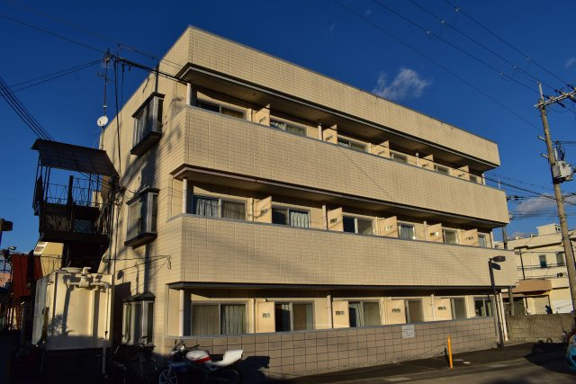 マンション白龍の外観