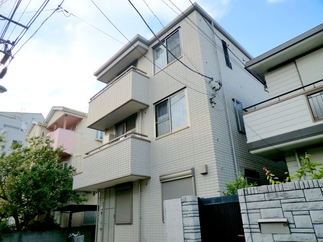 アンバーの外観