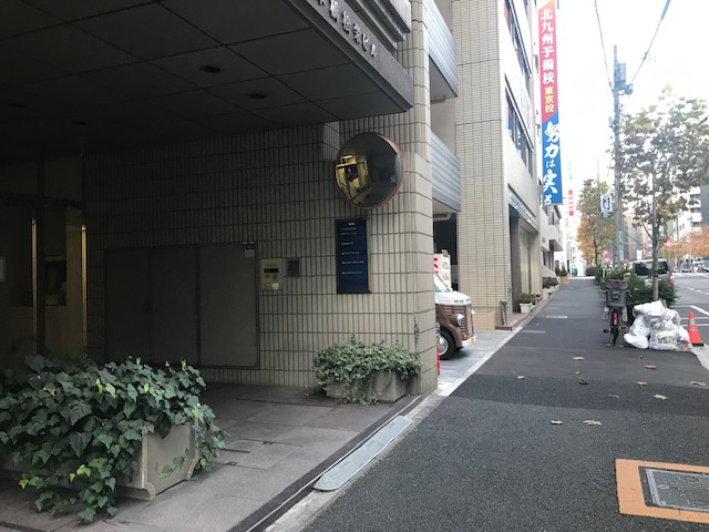 日本橋小網町ＴＨビル（旧：日本橋松栄ビル）のエントランス
