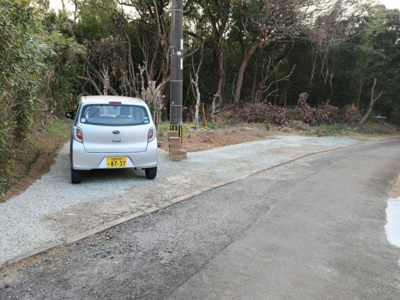 【駐車場】 | 野添町貸家 | 道路を挟んで向かい側にも2台ほどとめていただけます