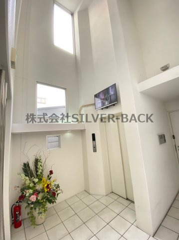 U residence 弁天町のロビー