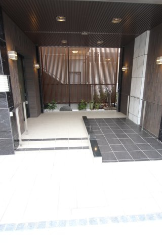 グランステージ綱島のエントランス