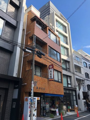 篠原ビルの外観