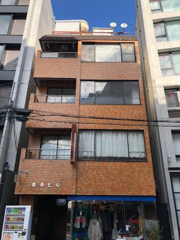 篠原ビルの外観